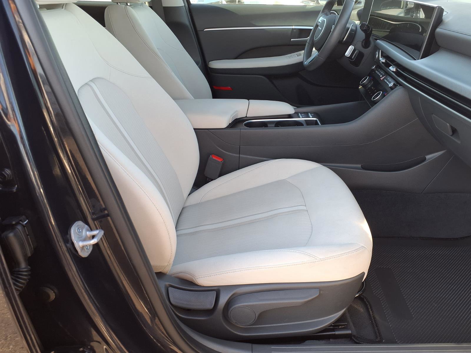 Certified 2025 Hyundai Sonata SEL FWD image 11