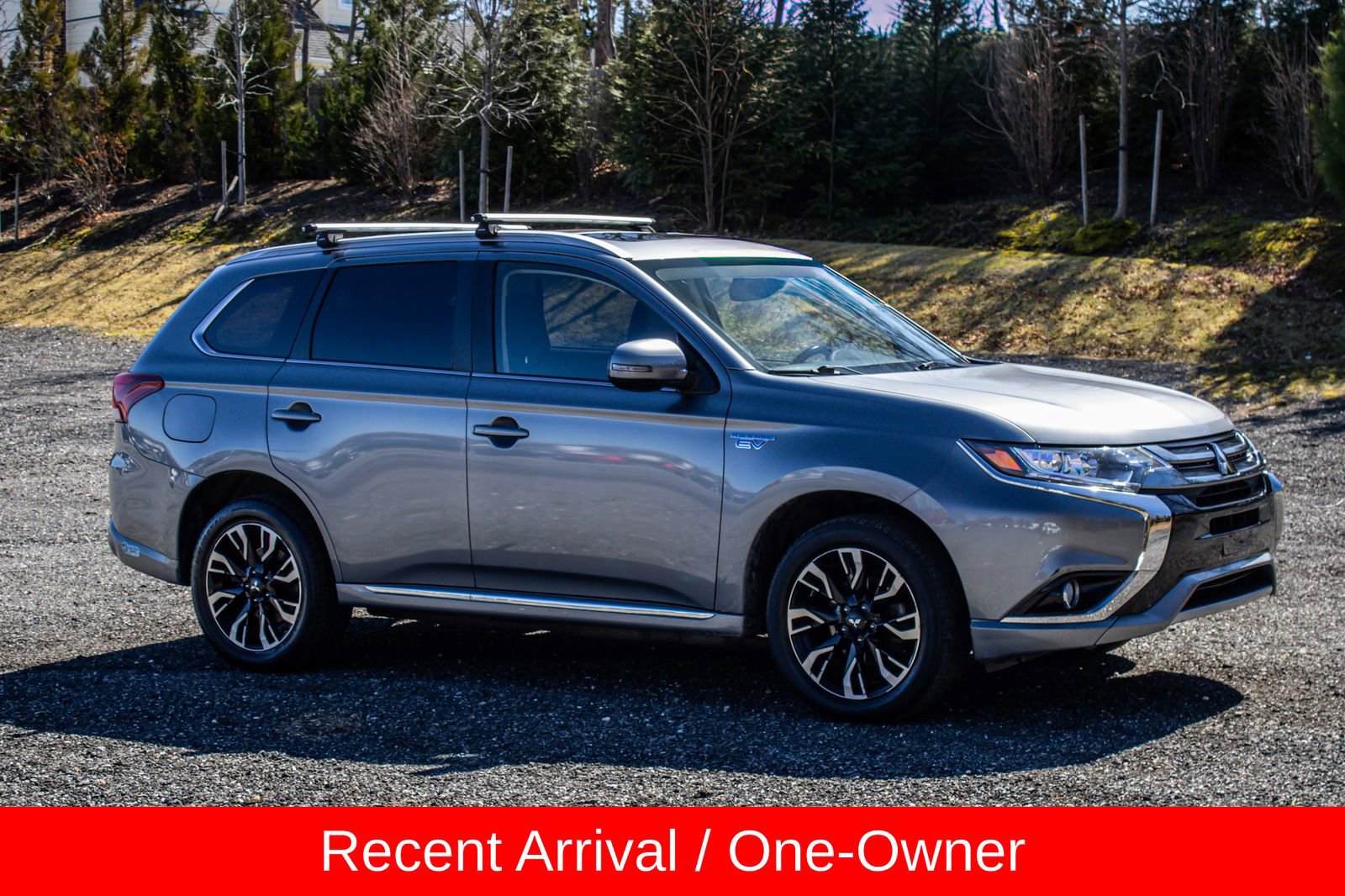 Used 2018 Mitsubishi Outlander 4WD Plug-In Hybrid image 9