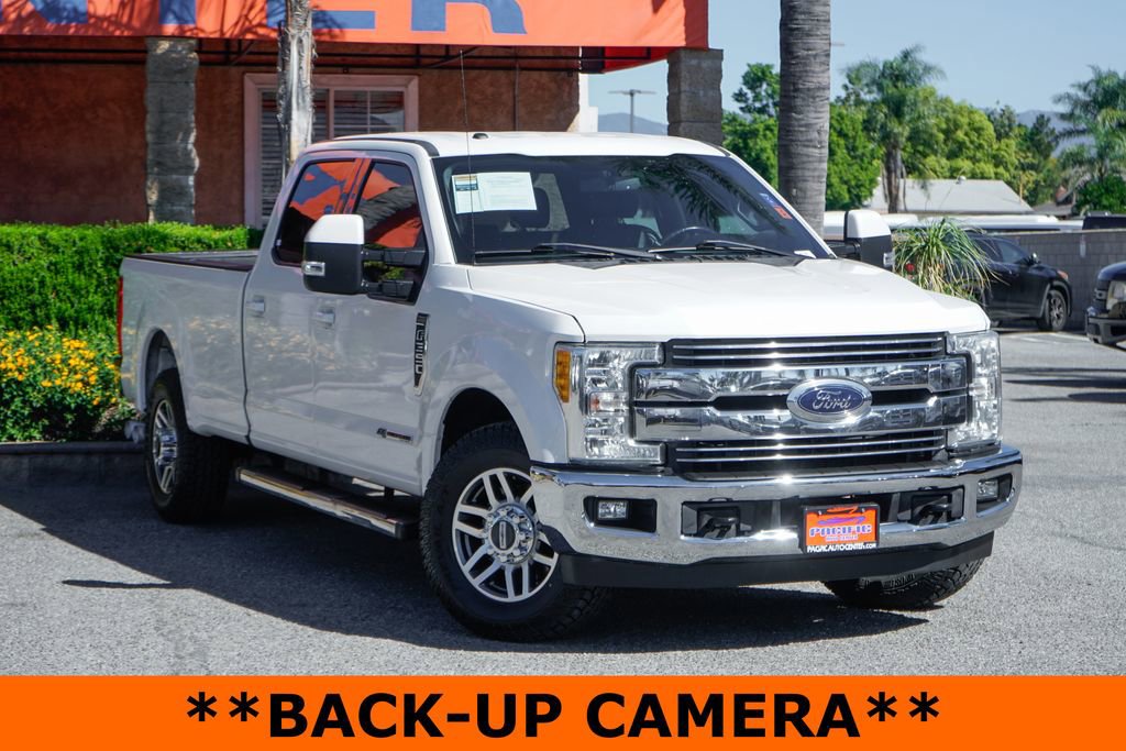 Used 2017 Ford F350 Lariat image 2