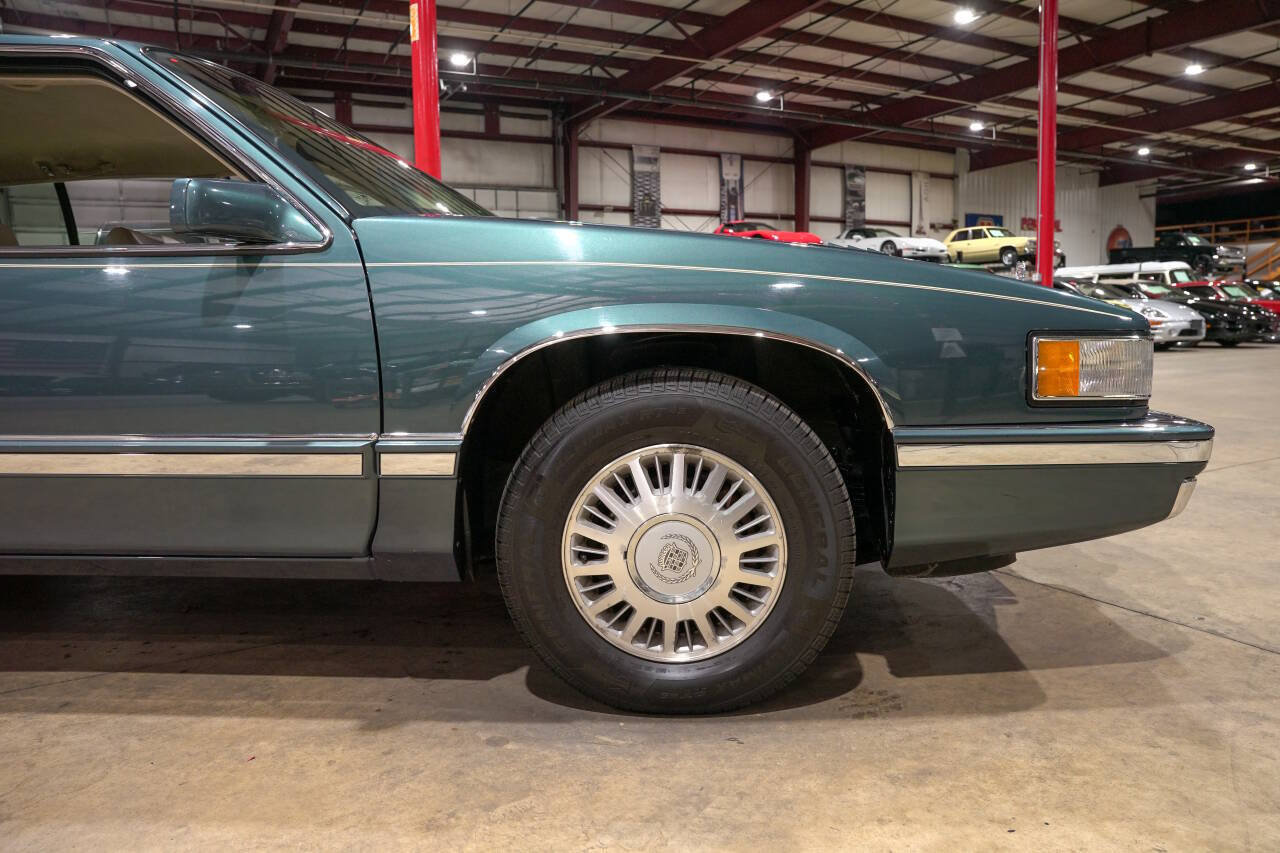 Used 1992 Cadillac De Ville Sedan FWD image 11