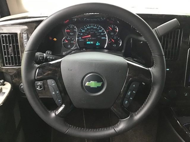 Used 2023 Chevrolet Express 2500 image 23