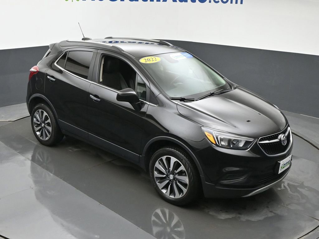 Used 2022 Buick Encore Preferred w/ Safety Package image 3