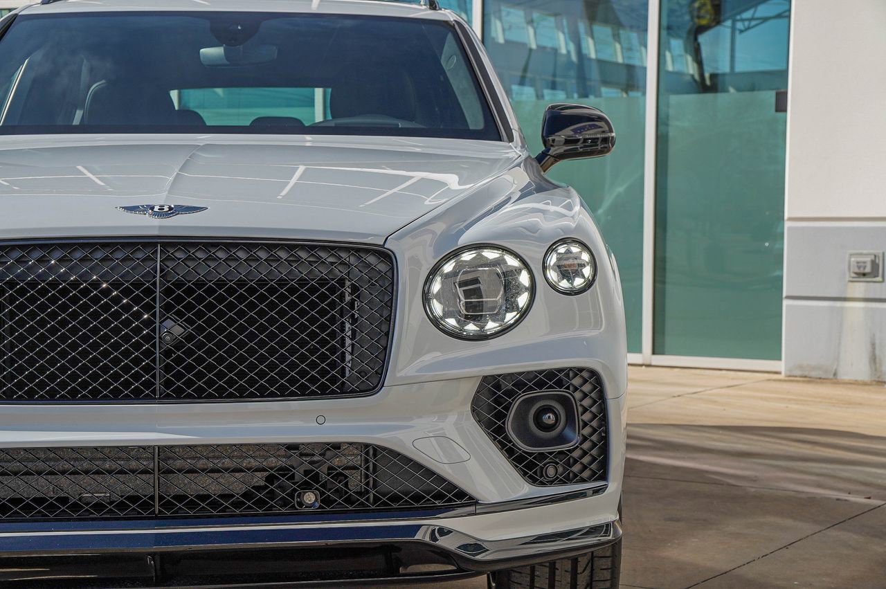 Used 2023 Bentley Bentayga image 7