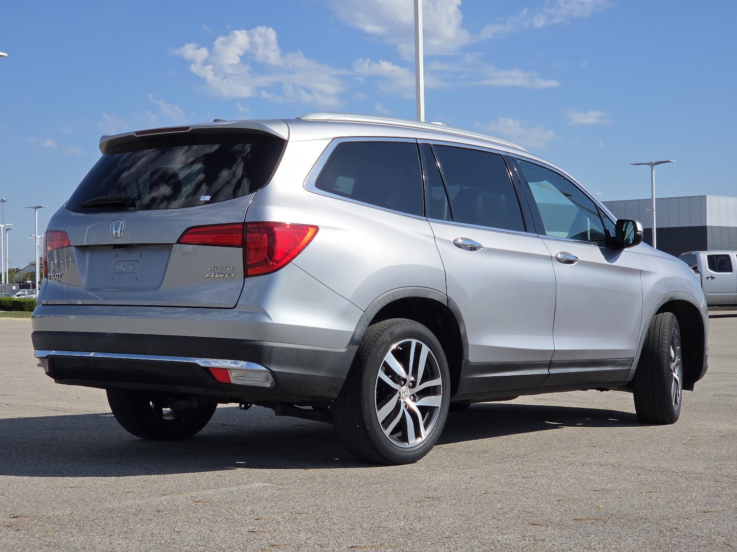 Used 2016 Honda Pilot Elite image 18