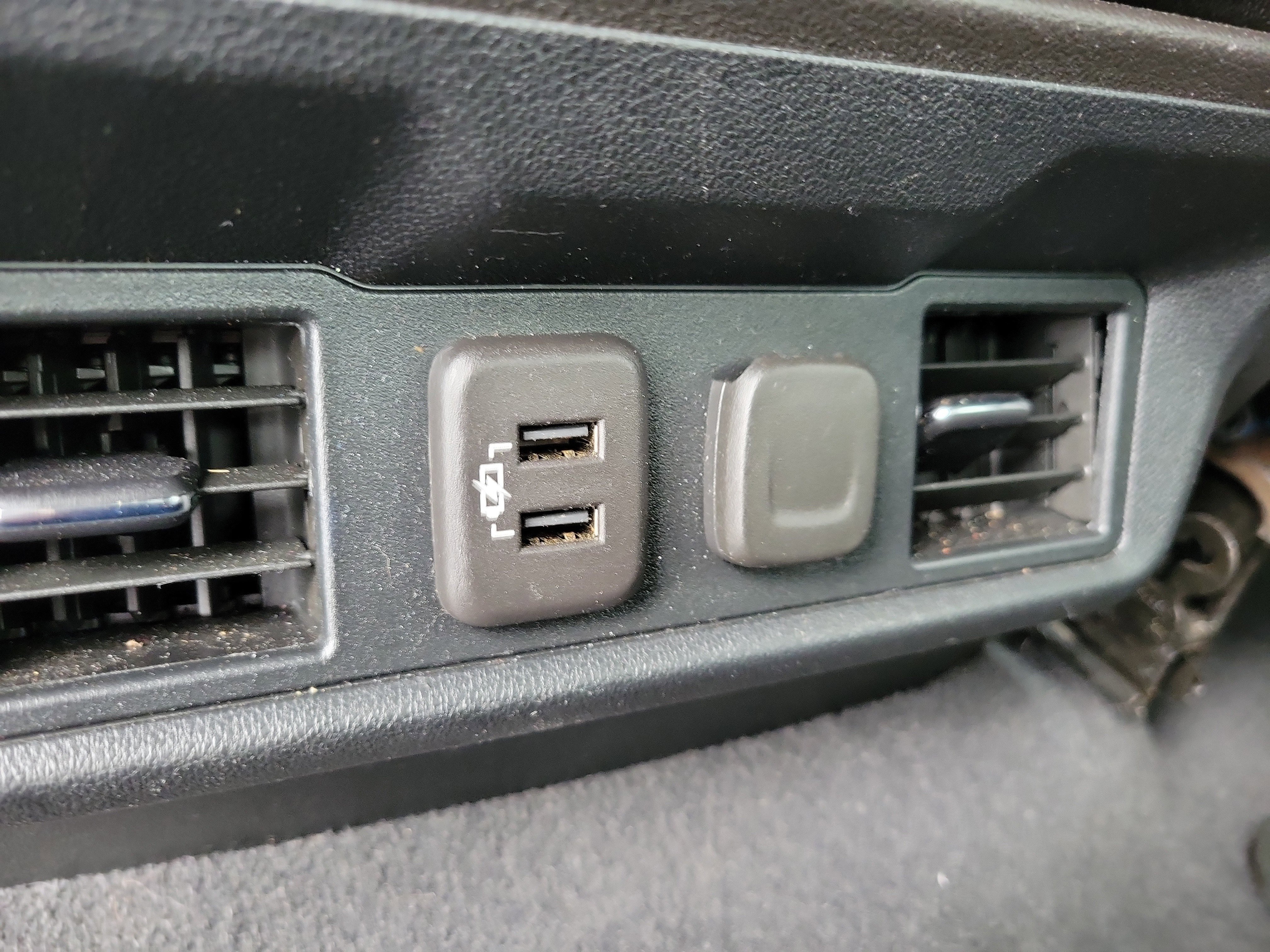 Used 2019 Chevrolet Silverado 1500 LT w/ All-Star Edition image 13