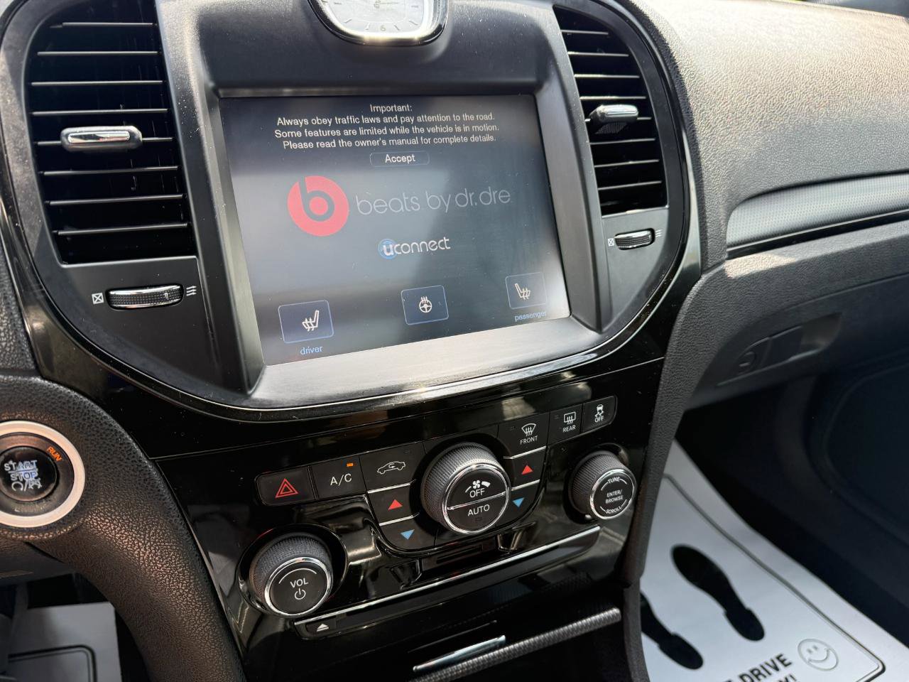 Used 2012 Chrysler 300 S w/ Luxury Group image 6