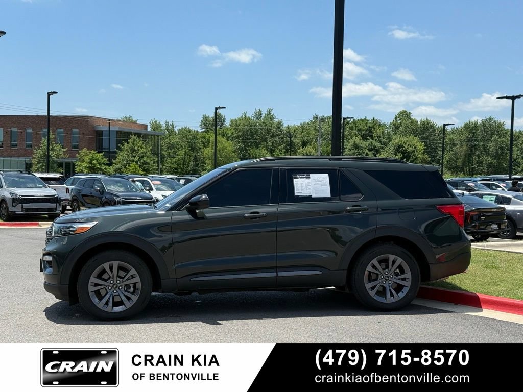 Used 2024 Ford Explorer XLT w/ Equipment Group 202A AWD/4WD image 4