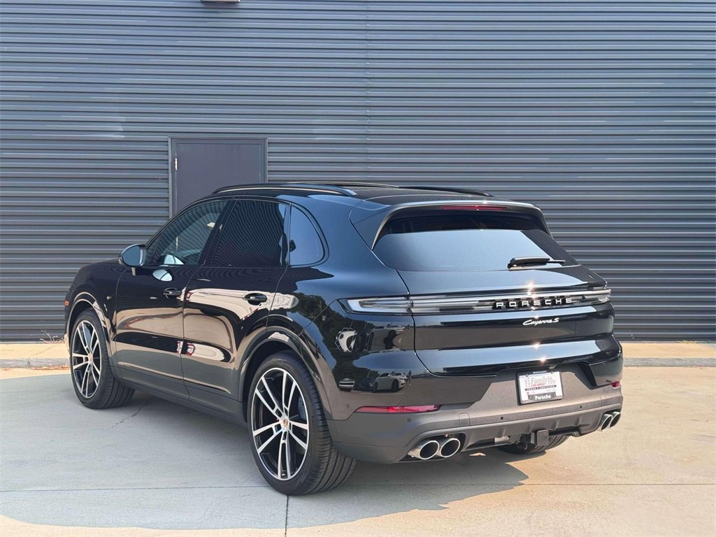 New 2025 Porsche Cayenne S image 3