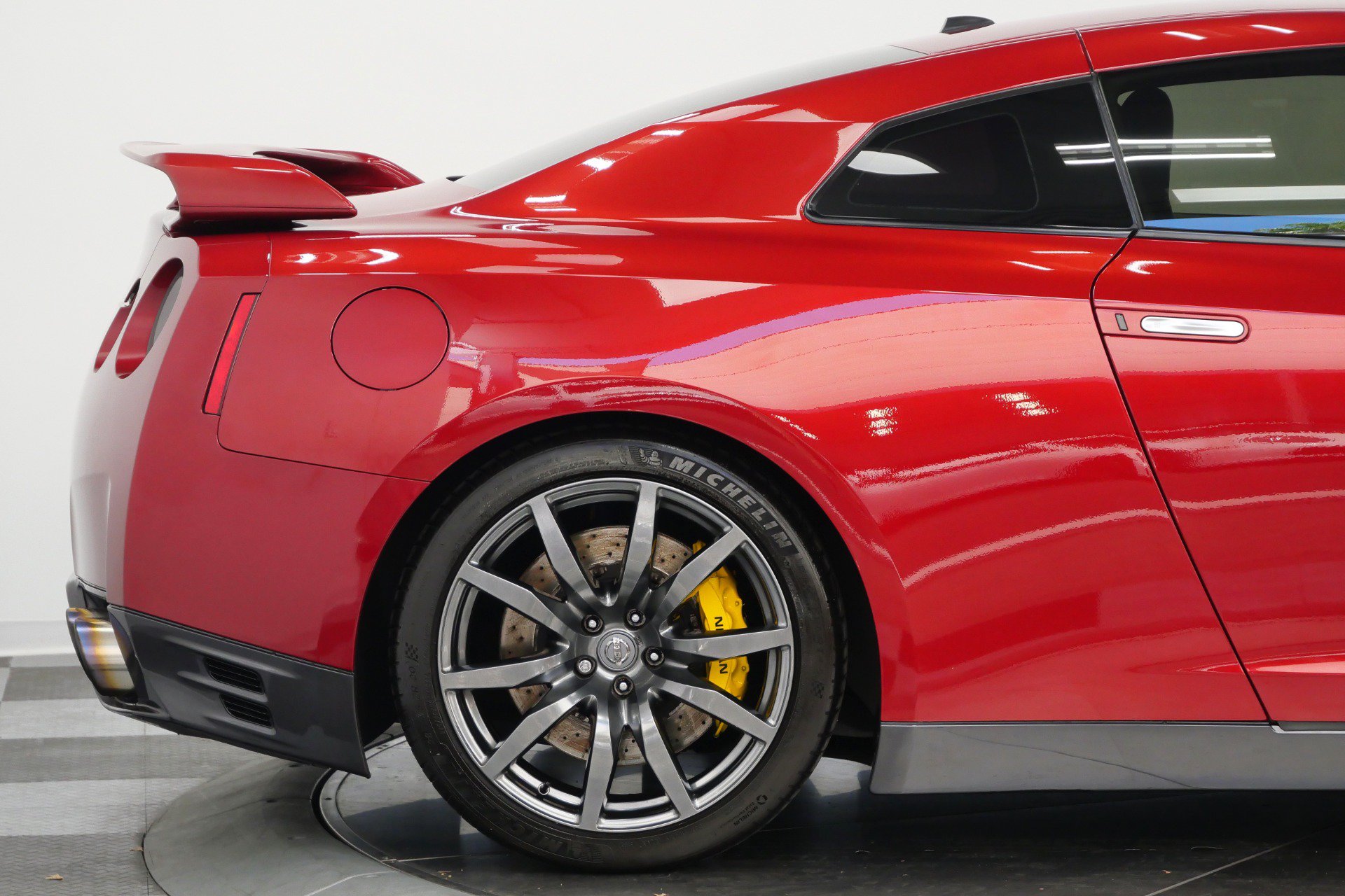 Used 2015 Nissan GT-R Premium AWD/4WD image 49