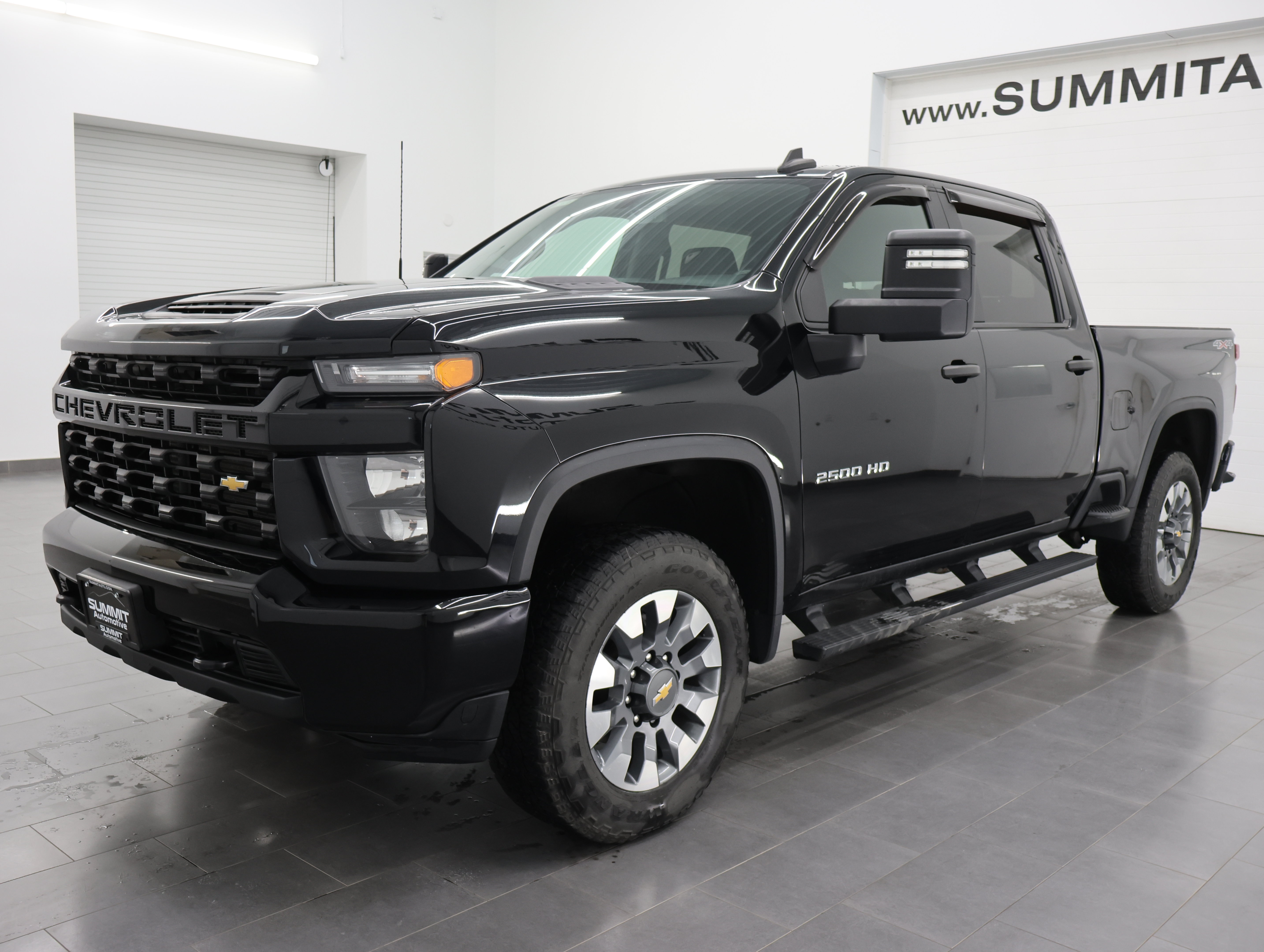Used 2021 Chevrolet Silverado 2500 Custom w/ Custom Value Package AWD/4WD image 7