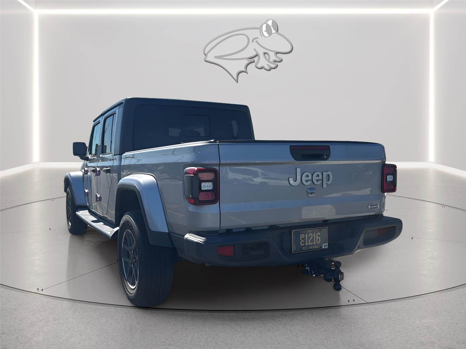 Used 2020 Jeep Gladiator Overland AWD/4WD image 7