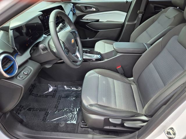 Used 2024 Chevrolet Trax LT w/ Driver Confidence Package FWD image 13
