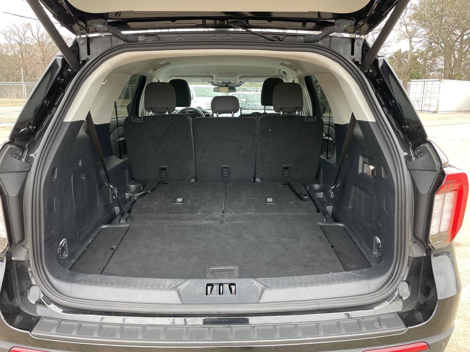 Used 2025 Ford Explorer Active image 42