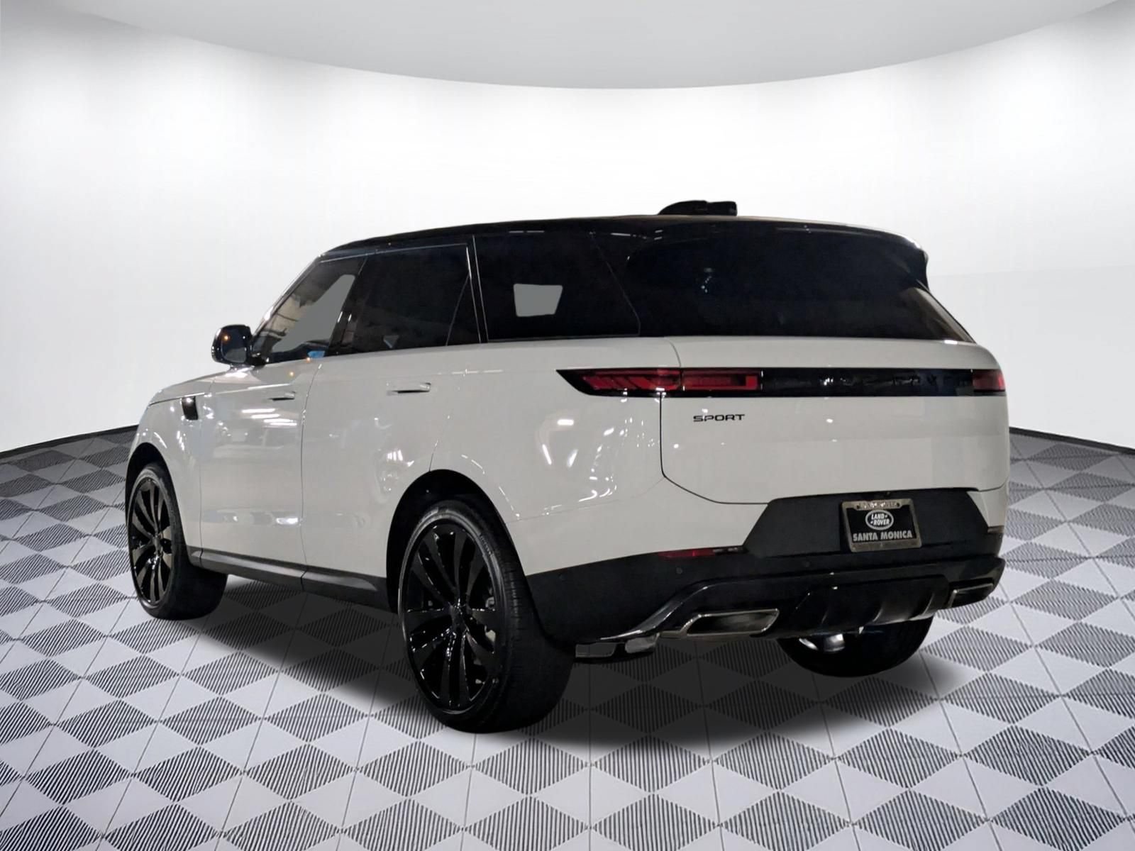 New 2026 Land Rover Range Rover Sport SE AWD/4WD image 6
