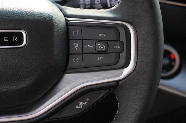 New 2025 Jeep Wagoneer Series III image 30