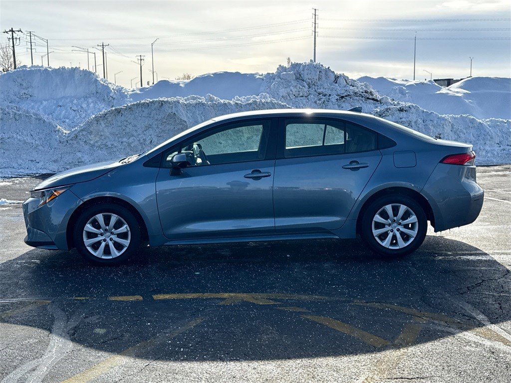 Used 2022 Toyota Corolla LE image 6