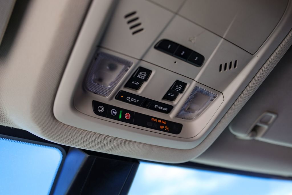 Used 2022 GMC Acadia Denali w/ Denali Ultimate Package image 21