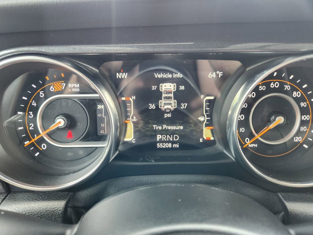 Used 2020 Jeep Wrangler Unlimited Sahara image 32