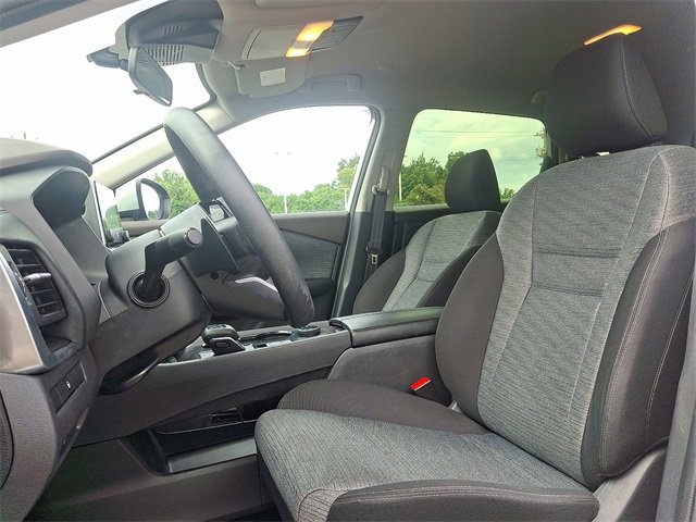 Used 2023 Nissan Rogue SV image 12