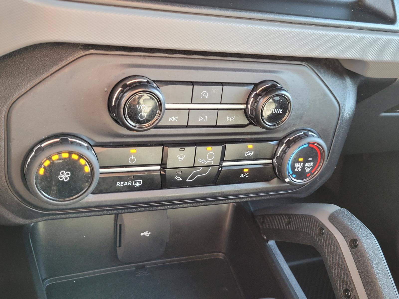 Used 2023 Ford Bronco Big Bend AWD/4WD image 29