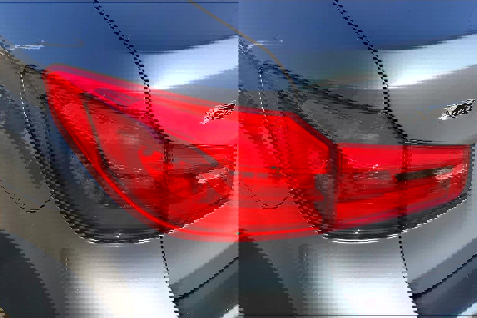 Used 2018 BMW 540i xDrive w/ M Sport Package image 27