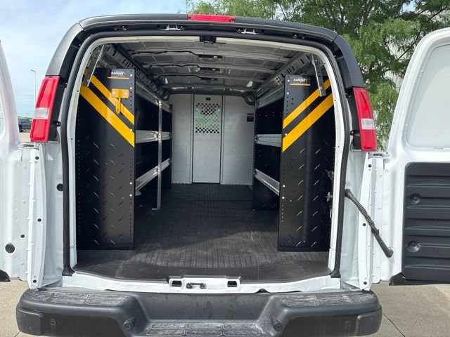New 2026 Chevrolet Express 2500 Extended w/ Driver Convenience Package RWD image 19