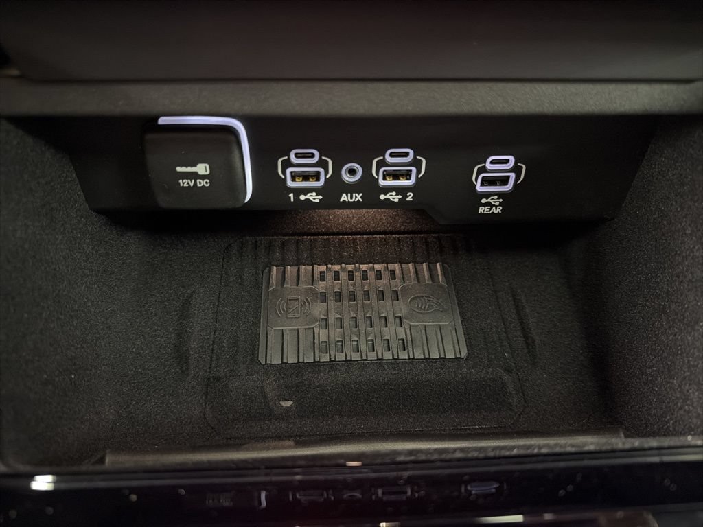 New 2026 Jeep Grand Wagoneer Summit w/ Rear Seat Video Group I AWD/4WD image 30