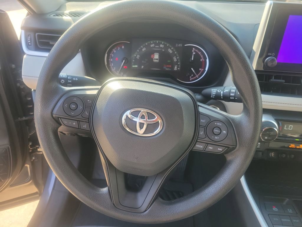 Used 2023 Toyota RAV4 XLE w/ Convenience Package image 23