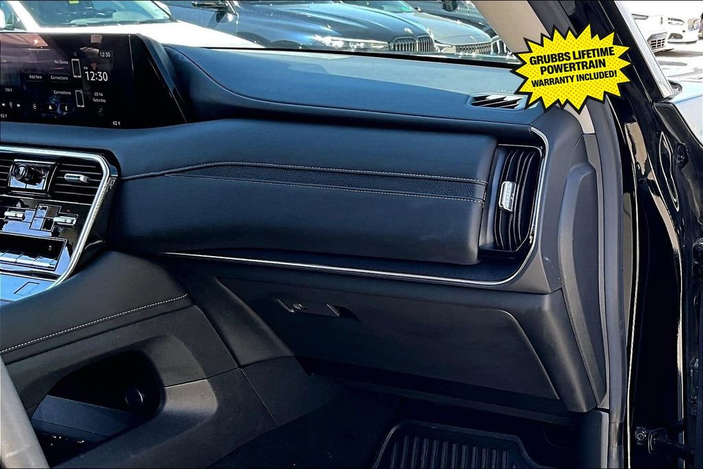 Used 2025 Nissan Armada SV image 21