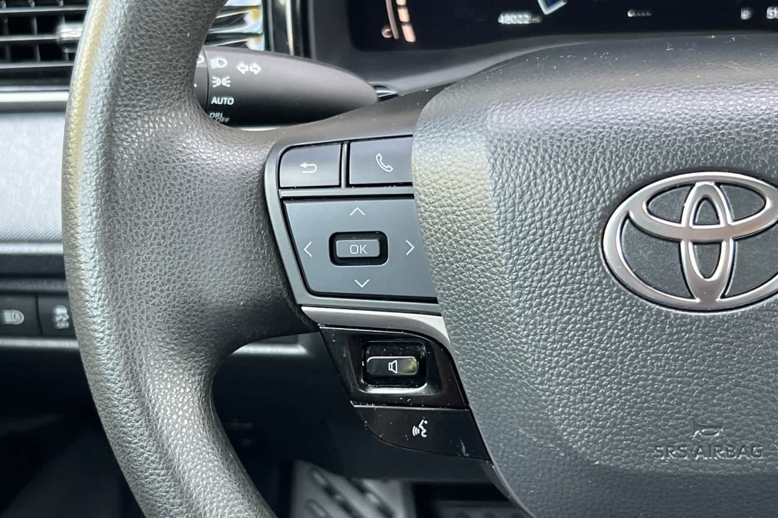 Used 2025 Toyota Camry LE FWD image 25