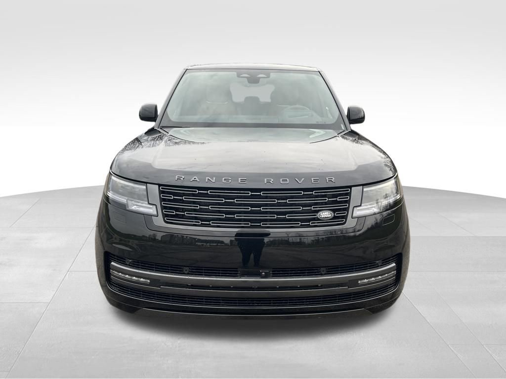 New 2026 Land Rover Range Rover Long Wheelbase SE image 8