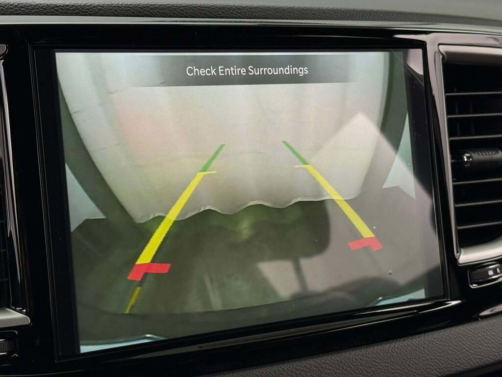 New 2026 Chrysler Voyager LX image 27