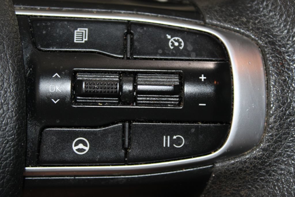 Used 2021 Kia K5 LX FWD image 23