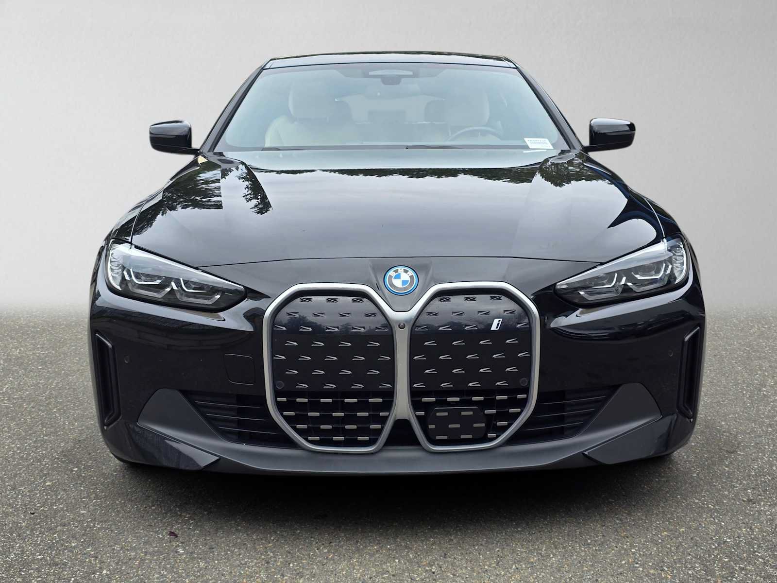 Used 2023 BMW i4 eDrive40 RWD image 8