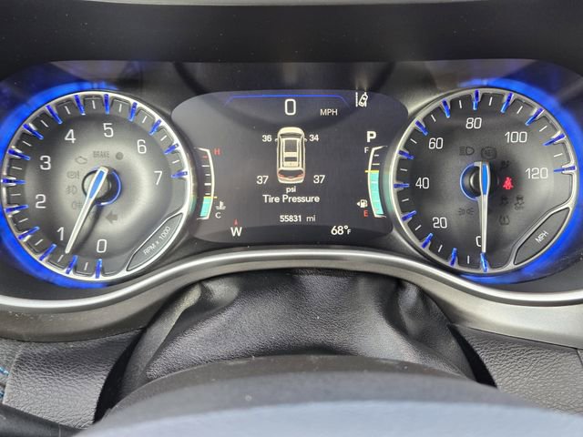 Used 2021 Chrysler Pacifica Touring-L w/ Premium & Safety Sphere Group image 15