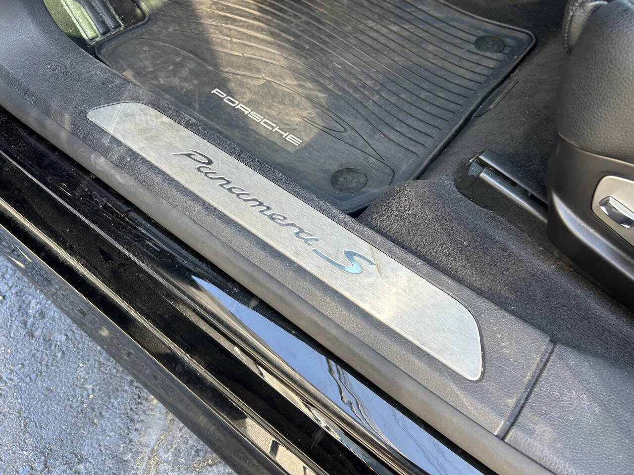Used 2013 Porsche Panamera S image 6