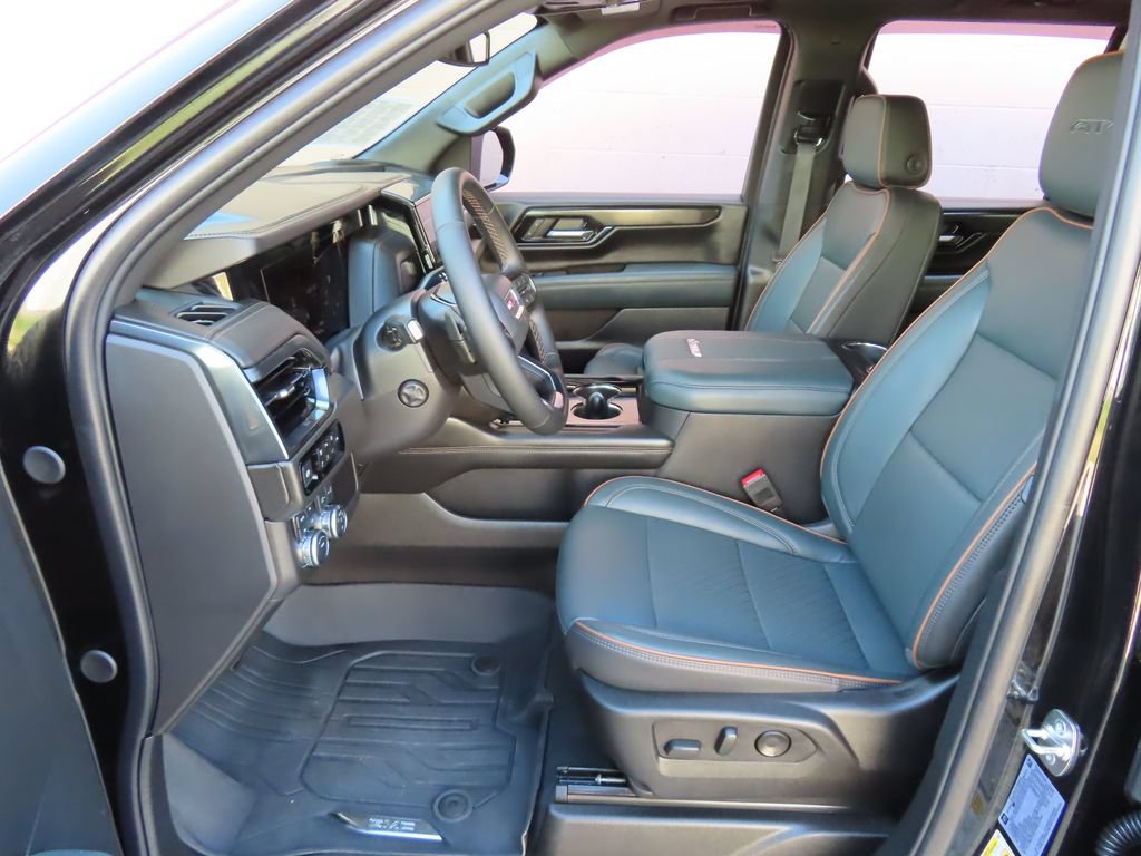 Certified 2025 GMC Yukon AT4 AWD/4WD image 28