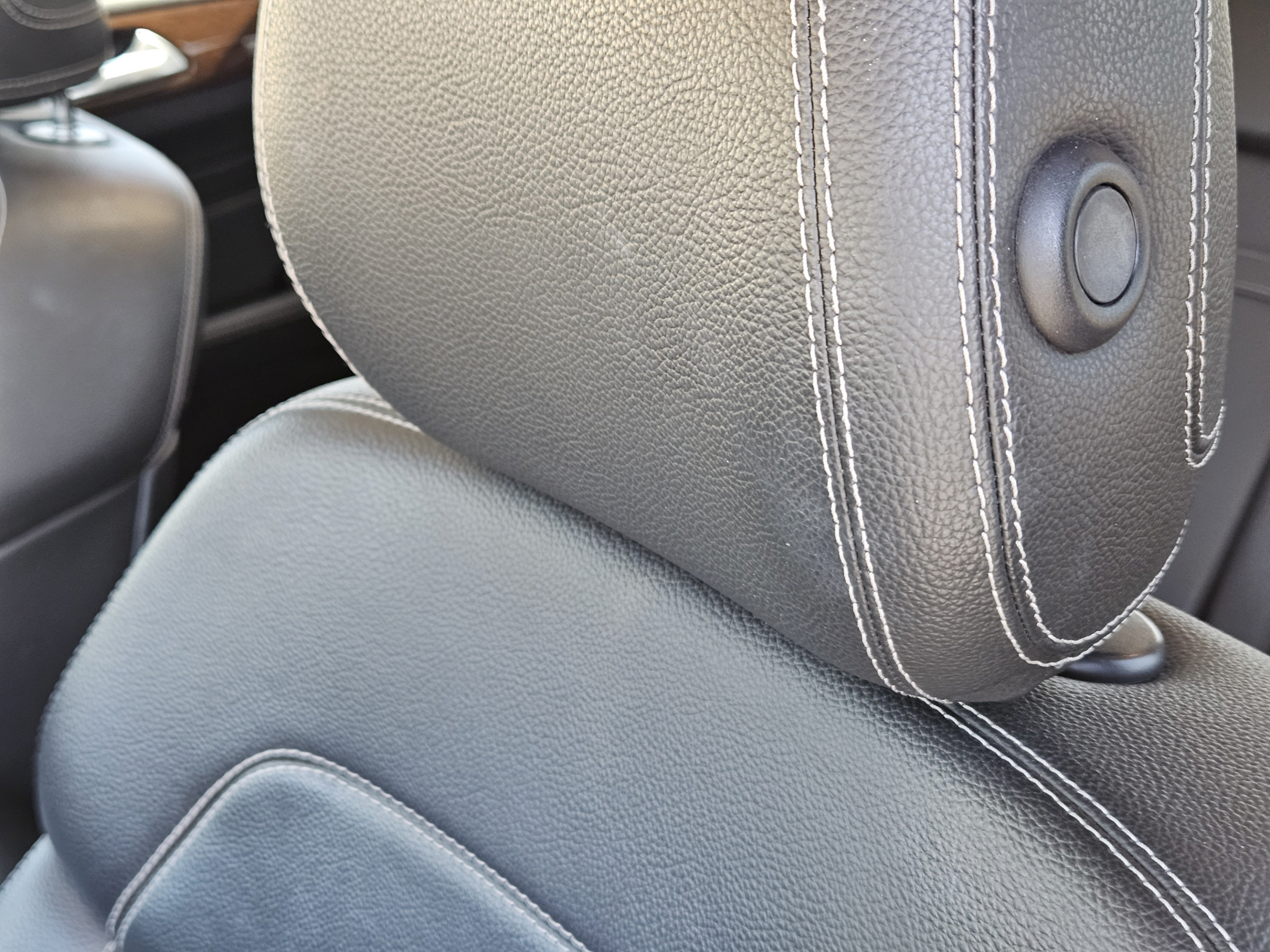 Used 2012 Mercedes-Benz ML 350 4MATIC image 7