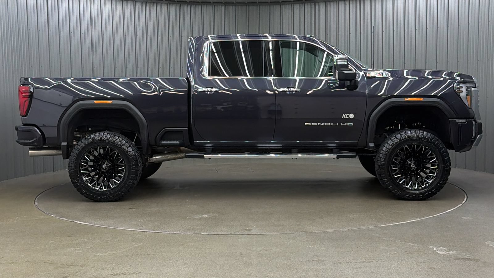 Used 2026 GMC Sierra 3500 Denali w/ Denali Reserve Package AWD/4WD image 6