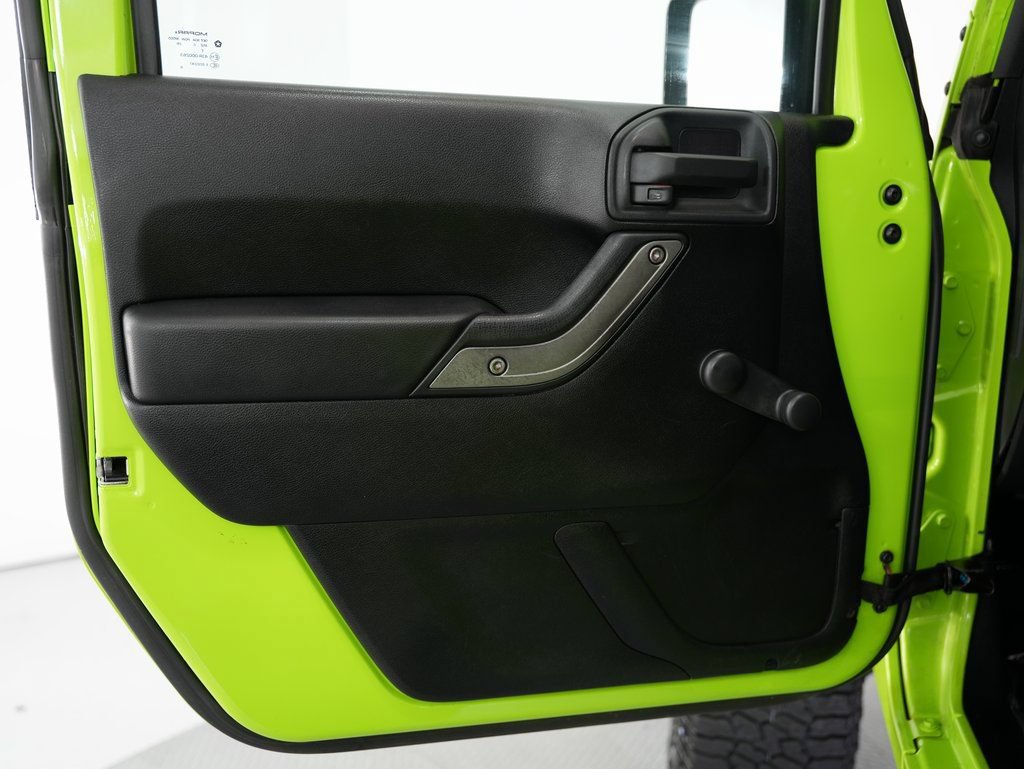 Used 2013 Jeep Wrangler Sport w/ Connectivity Group AWD/4WD image 29