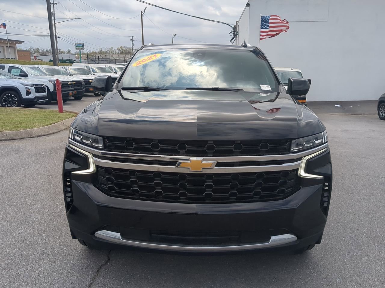 Used 2021 Chevrolet Tahoe LS RWD image 3