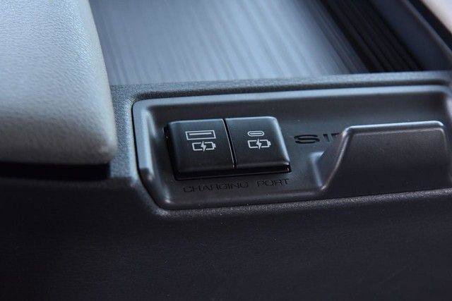 Used 2021 Toyota Sienna XLE w/ XLE Plus Package image 26