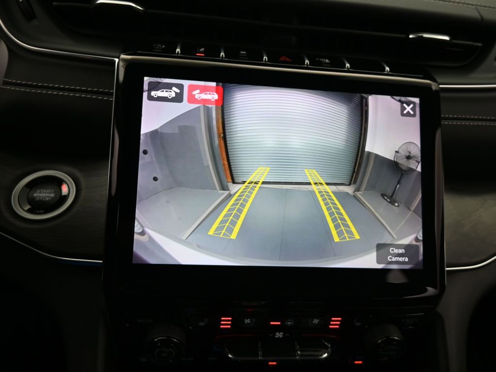 Used 2024 Jeep Grand Cherokee L Overland w/ Advanced Protech Group III image 24