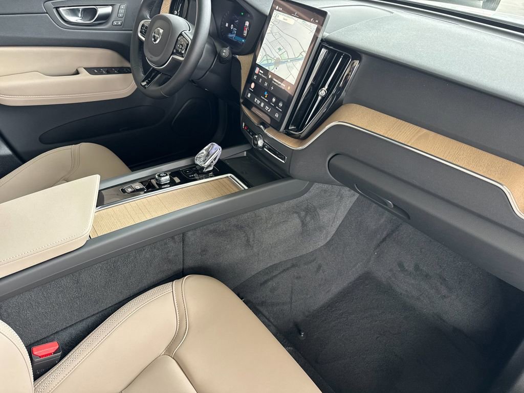 New 2026 Volvo XC60 T8 Plus w/ Protection Package Premier image 15