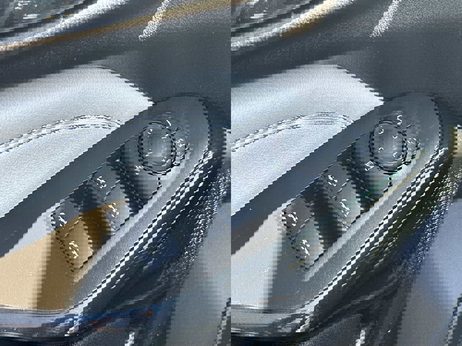 Used 2025 Chevrolet Trax LT image 15