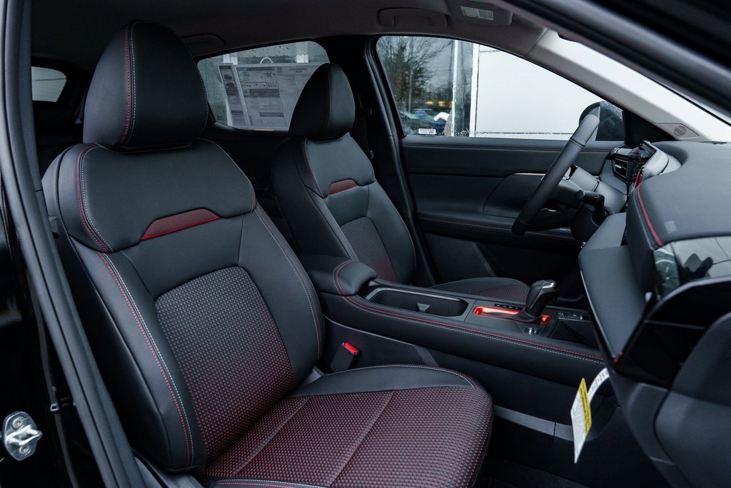 New 2026 Nissan Kicks SR image 25