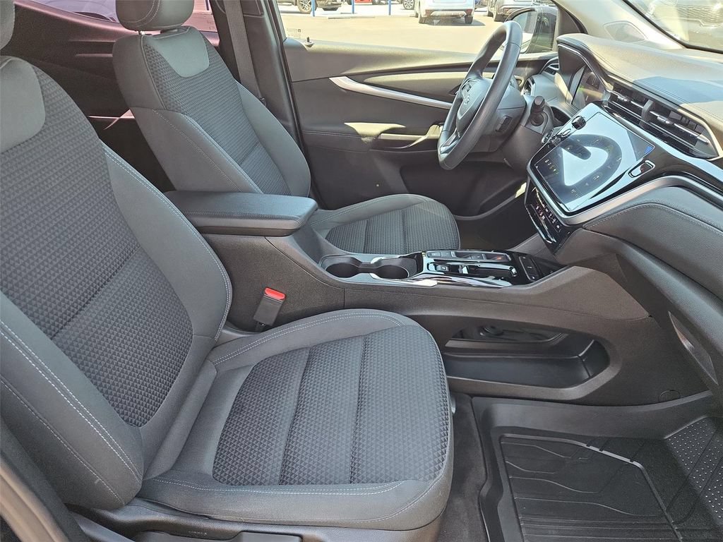Certified 2023 Chevrolet Bolt EUV LT w/ Redline Edition FWD image 19