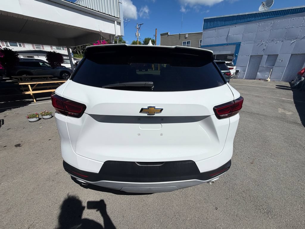 Used 2025 Chevrolet Blazer LT AWD/4WD image 4
