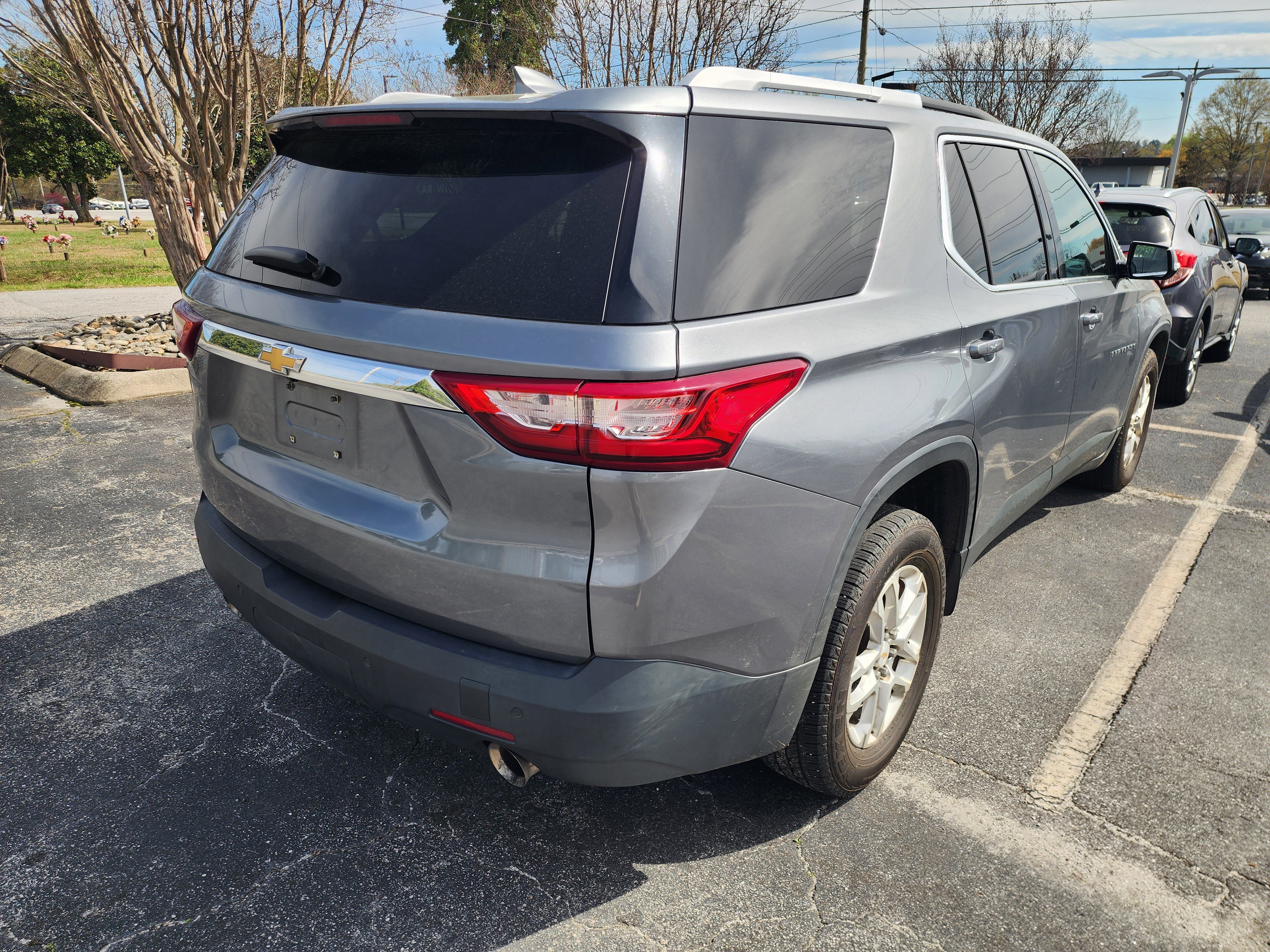 Used 2018 Chevrolet Traverse LT image 5
