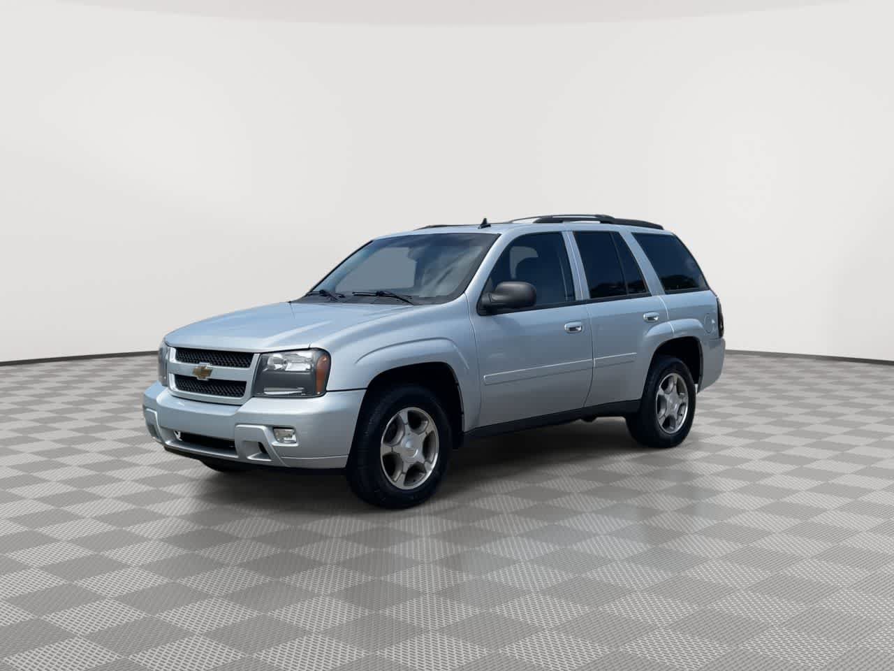 Used 2008 Chevrolet TrailBlazer LT w/ Sun And Sound Package RWD image 4